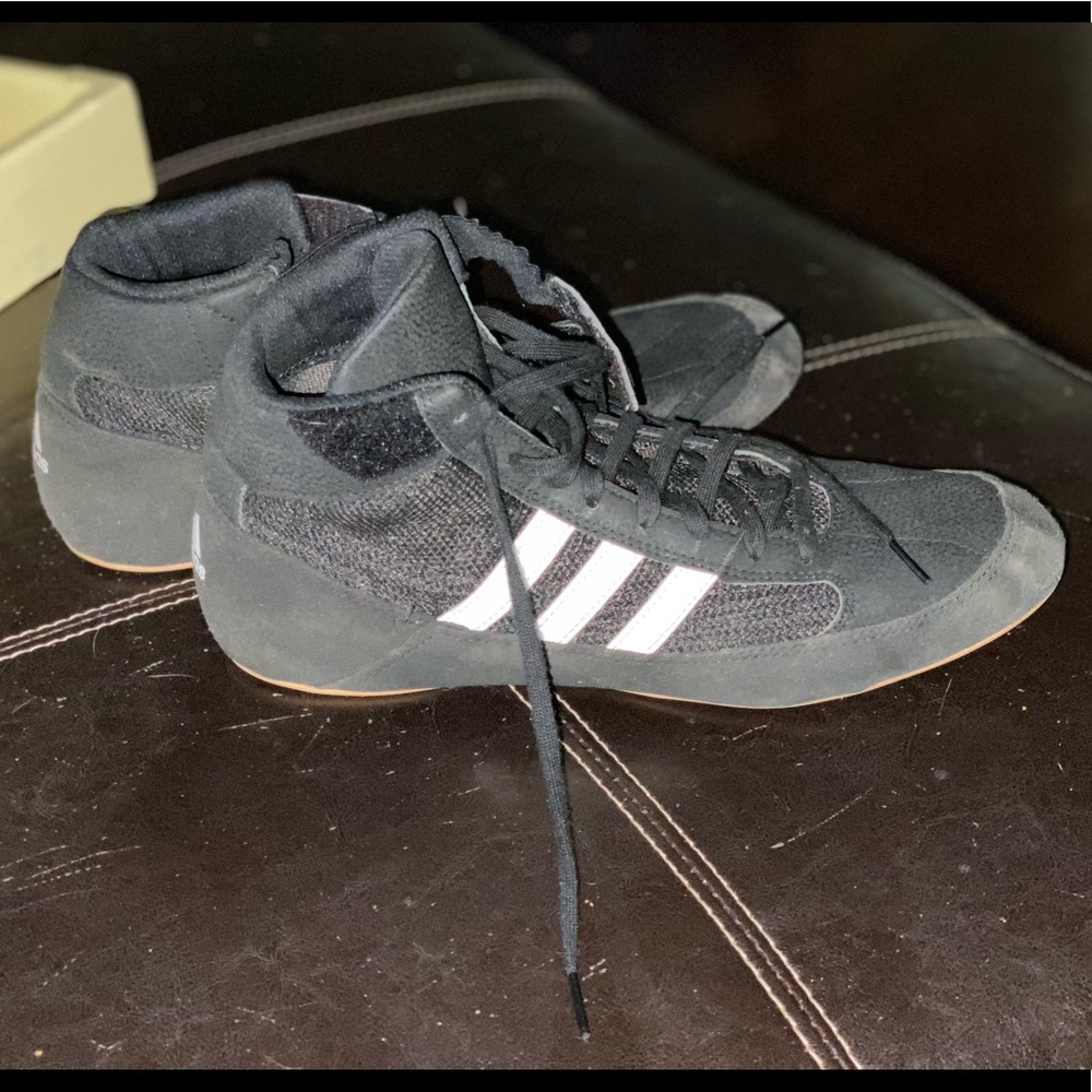 Mens adidas wrestling shoes size 11.5